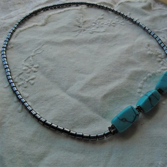 Turquoise and hematite choker - Picture 3 of 3